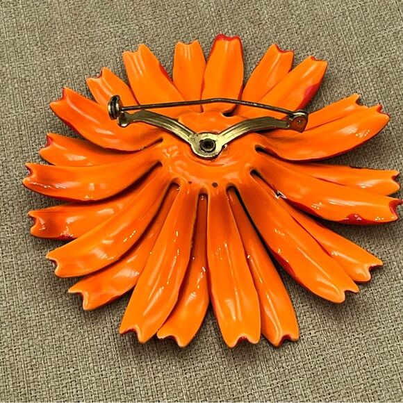Vintage Vibrant Orange and Yellow Brooch Jewelry - Picture 5 of 6